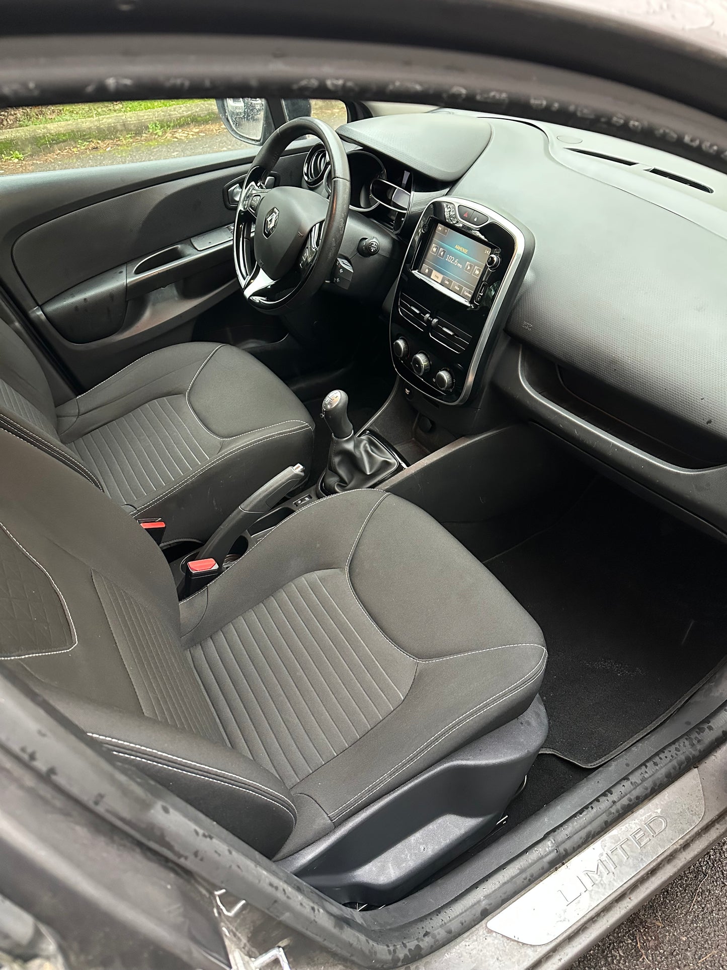 Nettoyage intérieur voiture