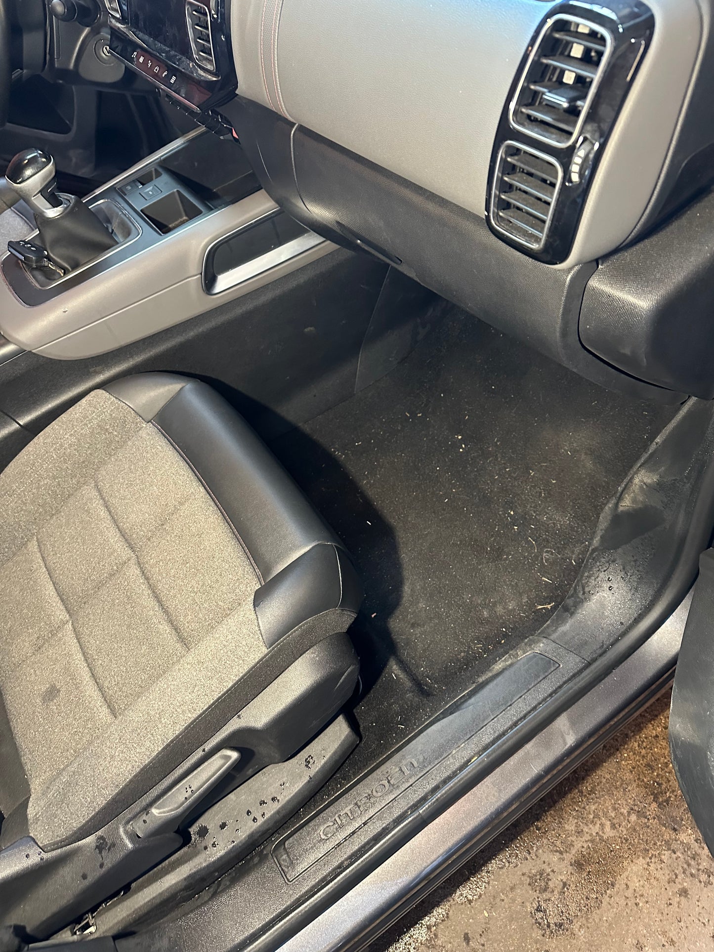 Nettoyage intérieur voiture
