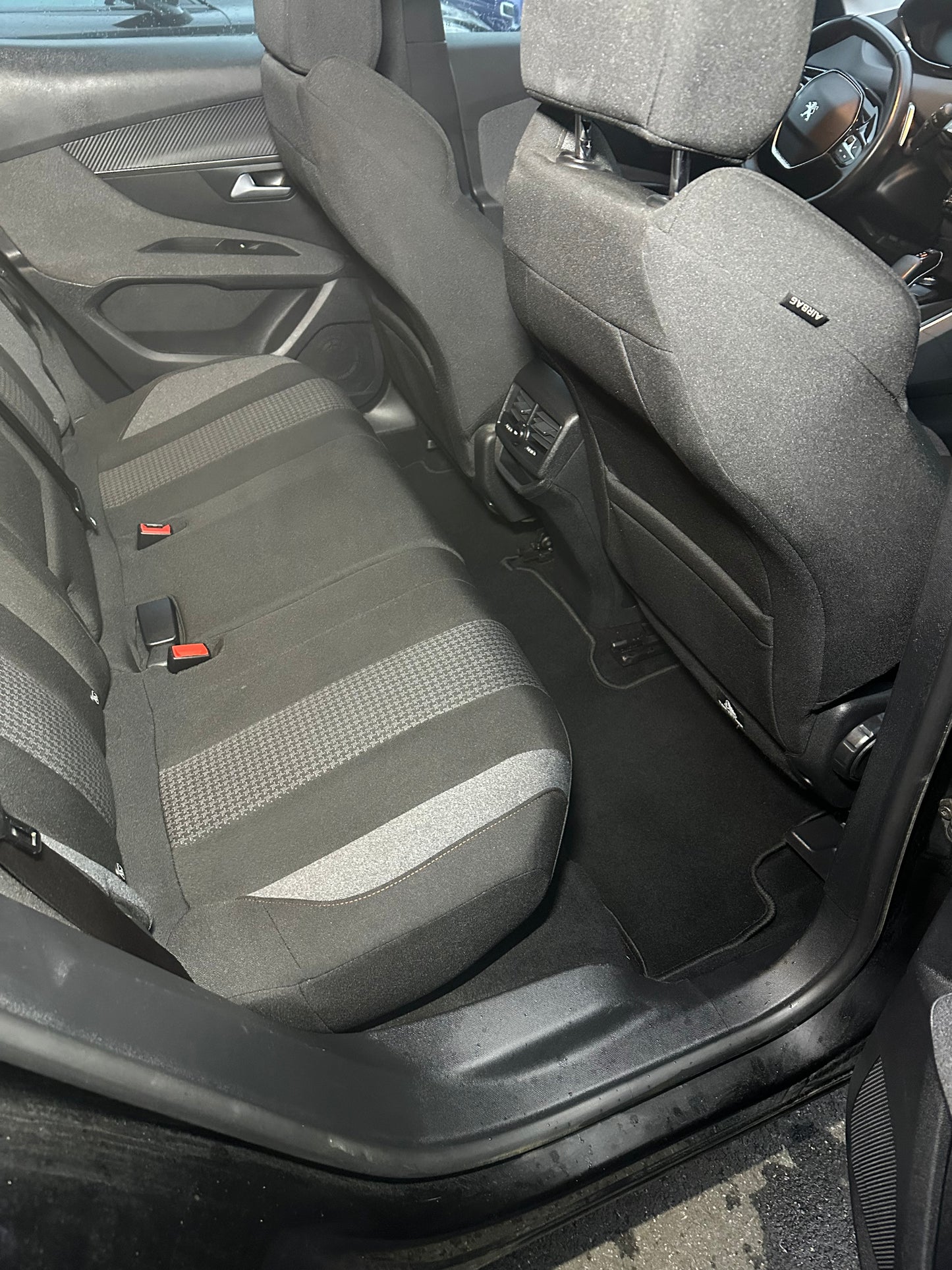 Nettoyage intérieur voiture